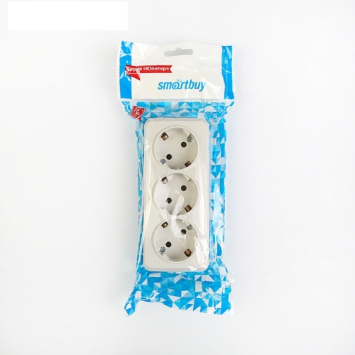 Розетка 3-местная 16А с заземлением белая 